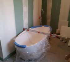 Pr&eacute;sentation de la baignoire pour la mise en place des &eacute;vac