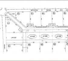 Plan du terrain ; c'est le terrain entre le n°10 et n°11 de 613 m2