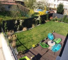 Vue depuis l'une des chambre de l'etage du jardin et de la terrasse ouest.