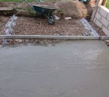 Ça y est mon mari a commencé la terrasse