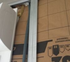 On est dans la phase isolation donc il faut surveillé le travail car j ai remarqué a la pose de la laine de verre  il ne mette pas de Appui Optima2 donc c est posé comme ca je vais voir ca avec le responsable