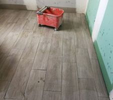 Carrelage des chambres en cours