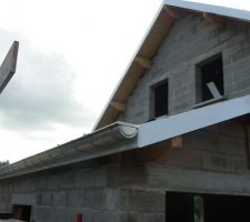 Gouttière et protection des planche de rives en alu laqué blanc