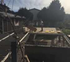 Ont attaque les poutrelles hourdis ,j ai choisi des hourdis bois pour mon dos lol