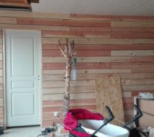 Faux plafond et mur bardage bois