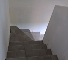 Notre escalier carrelé :)