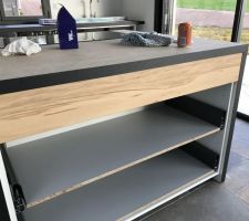 Montage de la premi&egrave;re facade