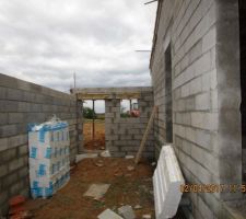 Le garage a bien avanc&eacute;!