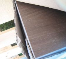 Le carrelage imitation parquet de la SDB