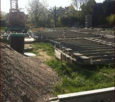 Pose des poutrelles de la dalle