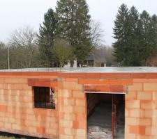 La dalle béton a été coulée