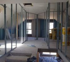 Cloisons de distribution de 100mm