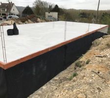 Pose de la membrane de protection du soubassement (Delta MS)