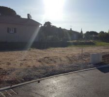 Voil&agrave; le terrain. Etat des lieux ok.