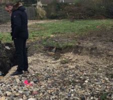 Terrain pr&ecirc;t pour le d&eacute;but du chantier...
Un Mari qui sait tout faire c'est le top on a &eacute;conomis&eacute; 6000 euros pour le chemin d'acc&egrave;s les raccordements et sans parler du prix du dessouchage des arbres...