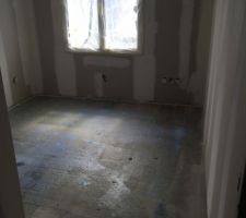 Réagréage des piéces du haut pour la pose du parquet