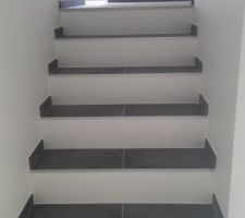 Carrelage fini_Escalier 1/4 tournant