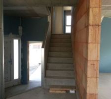 Entrée et escalier étage