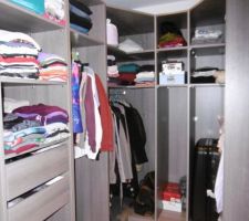 Dressing en cours d'aménagement, (presque terminé ! et aussitôt adopté !!!)