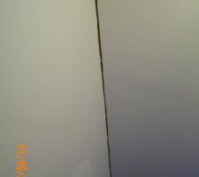 Les fissures sous les toilettes