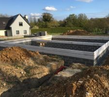 Tas de b&eacute;ton cellulaire pour rupture du pont thermique