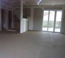 Coulage de la chape avant carrelage.