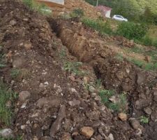 Tranchée entre microstation et le regard des eaux pluviales