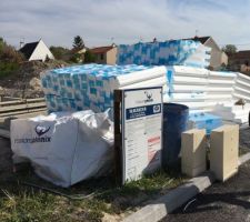 Livraison du mat&eacute;riel pour la dalle cela avance pour le instant &agrave; bonne vitesse.

Attente du retour du cdt demain pour le planning des prochains jours.