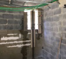 Coffrage des côtés de la fenêtre + ferraillage