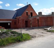 Charpente et couverture façade nord est : garage et entrée