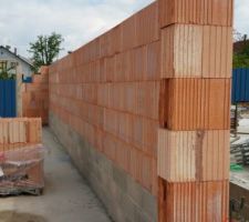 Lot 31 en face entr&eacute;e garage