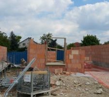 Lot 31 en face entr&eacute;e garage