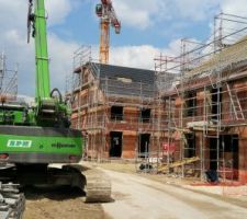 Maison 13 au fond cot&eacute; droit, maisons 14 15 &agrave; droite cot&eacute; en face garage