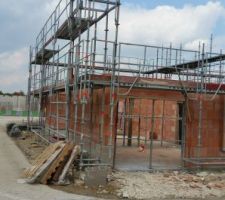 Maison 27 en face cot&eacute; garage