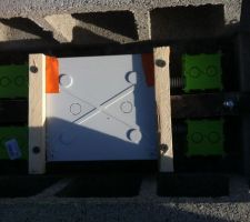 Boite de dérivation électrique dans dalle