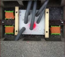 Boite de dérivation électrique dans dalle