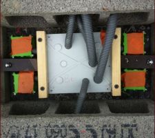 Boite de dérivation électrique dans dalle