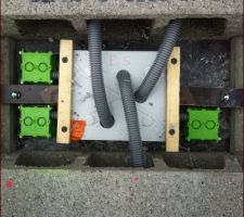Boite de dérivation électrique dans dalle