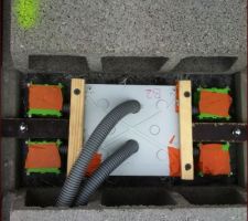 Boite de dérivation électrique dans dalle