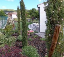 Tour du jardin en ce 1er mai (allée ouest)