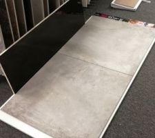 Carrelage dans la pièce à vivre