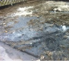 Chantier laissé dans l'état ... pratique pour faire pousser de la pelouse ... ENCORE UNE FOIS NETTOYER PAR NOS SOINS