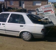 Ma vieille 309 qui transporte tout ...