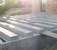 Suite du plancher de l'extension sous sol - terrasse.