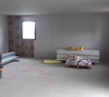 Pose des cloisons p&eacute;riph&eacute;rique et du plafond