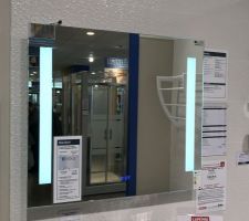 Miroir 2led bleu avec enceinte et horloge