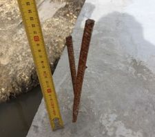Attentes verticales douteuses et plutôt courtes quand on sait qu'elle doivent faire 60 cm en zone sismique 3