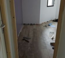 Parquet 12mm de chez ARTENS avec chanfrein noir