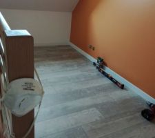 Parquet 12mm de chez ARTENS avec chanfrein noir