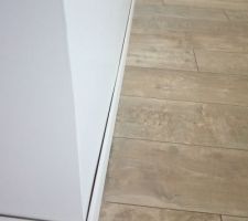 Parquet 12mm de chez ARTENS avec chanfrein noir